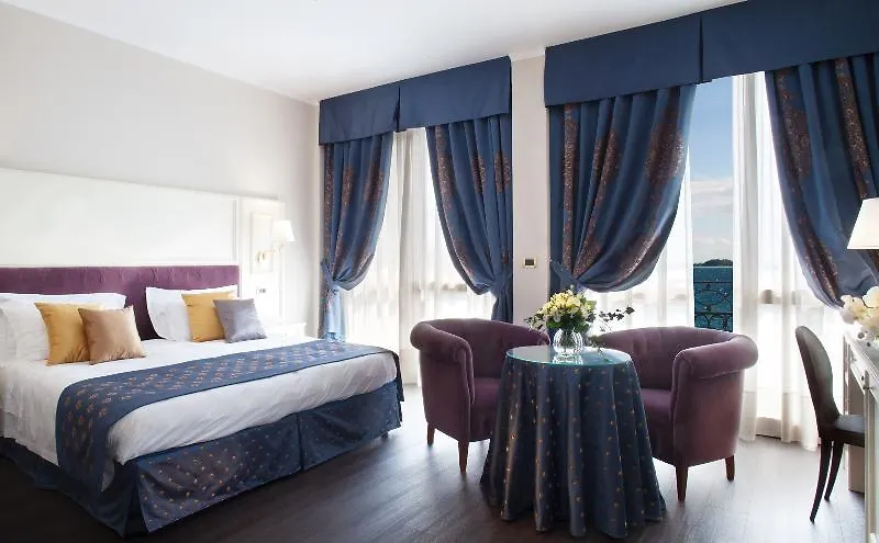 ****  Grand Hotel Gardone Gardone Riviera Italy