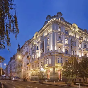Otel Mamaison Riverside